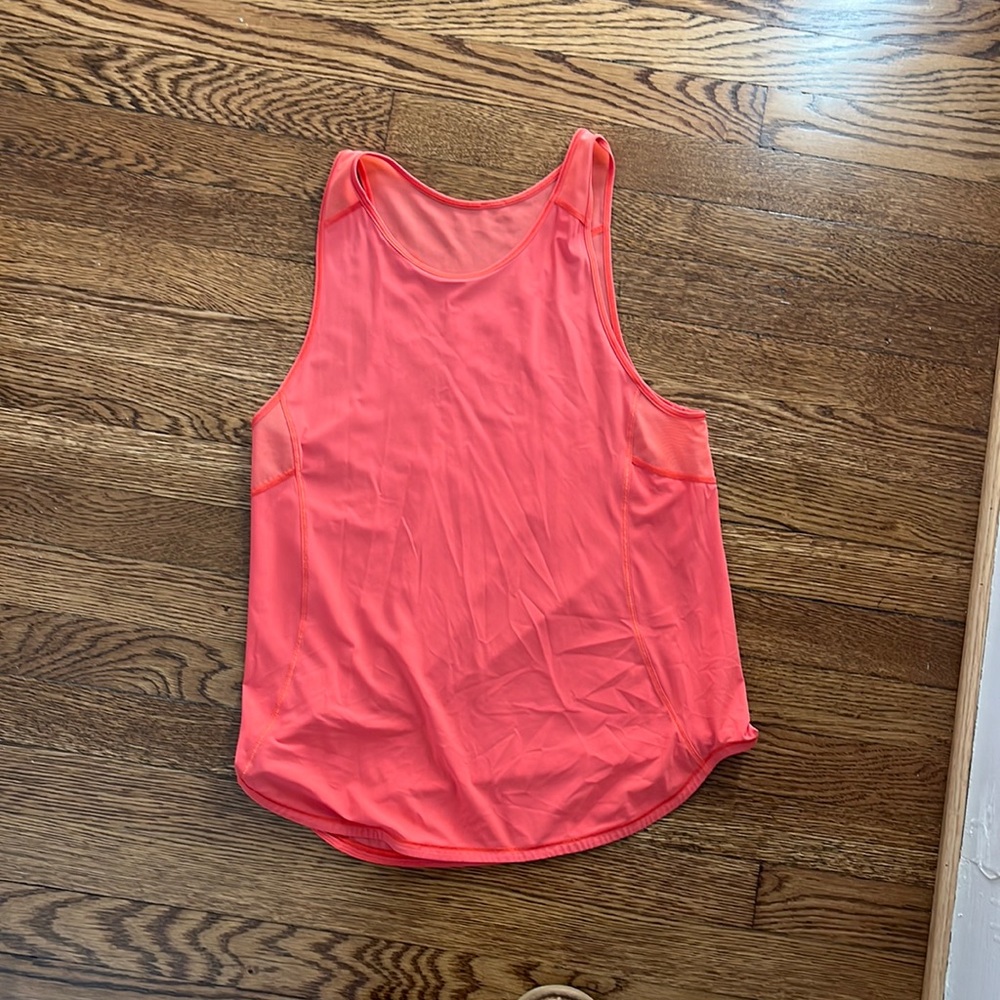 Size 6 lululemon tank